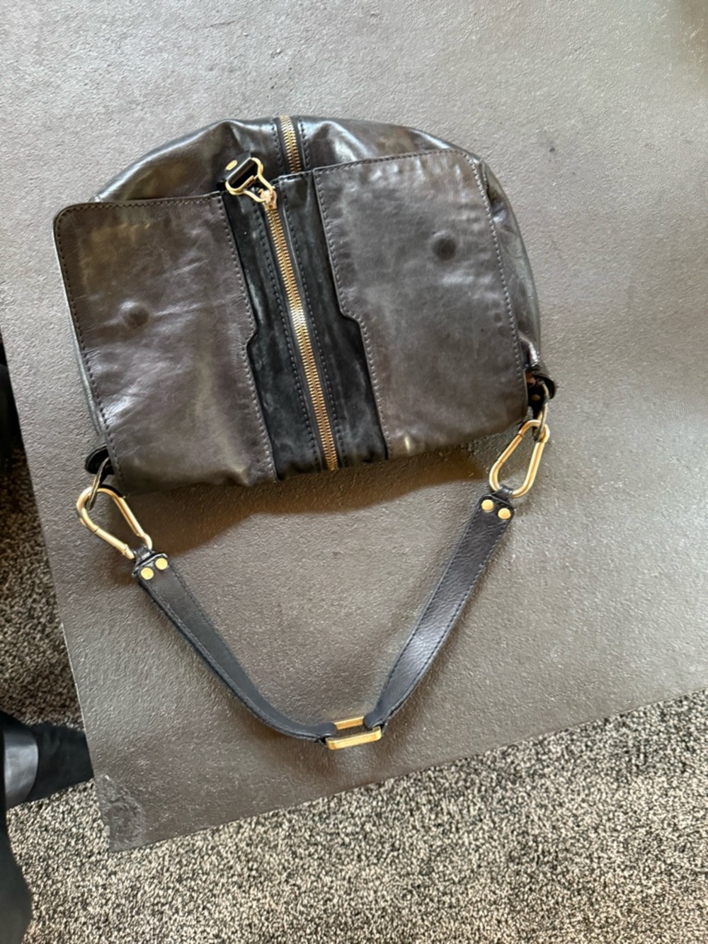 Jimmy Choo Black Leather Shoulder Bag with Gold Hardware and Pink Logo Plaque - Picture 4 of 7